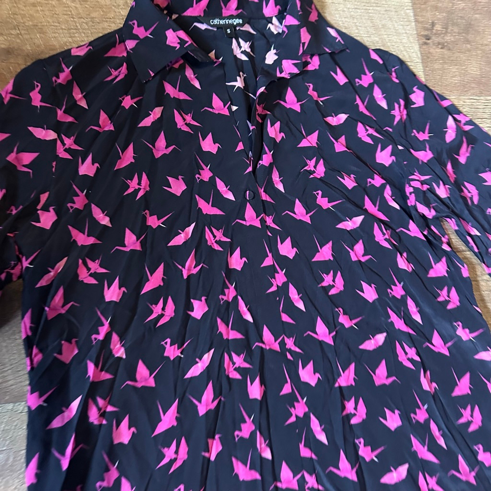 Women's catherinegee Black Pink Origami Crane Button Down Shirt S - Picture 3 of 10